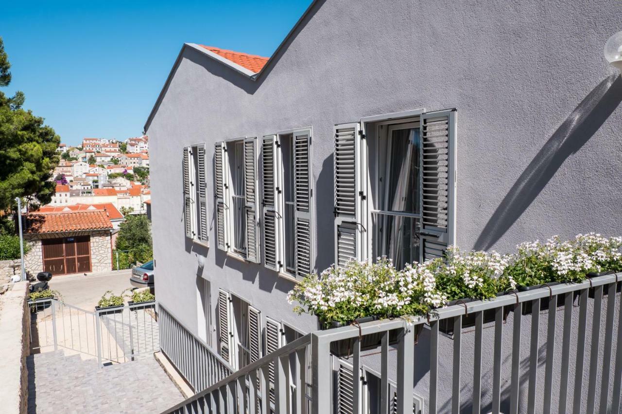 מאלי לוסיניי Apartmani Beatrice מראה חיצוני תמונה