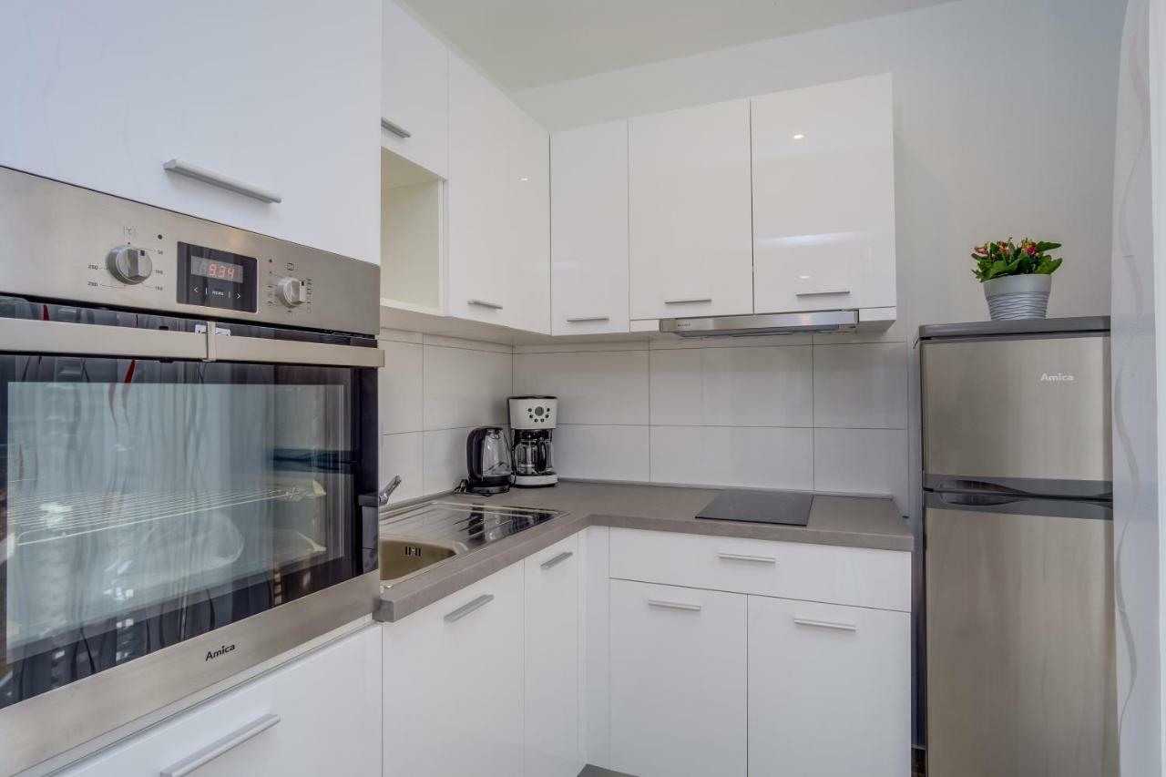 מאלי לוסיניי Apartmani Beatrice מראה חיצוני תמונה